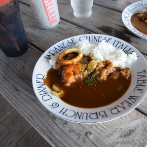 ３日目はカレーライス　うまそ～