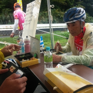 やっと雨が止んできました